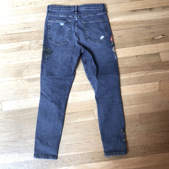 Topshop Moto Jamie embroidered distressed jeans - Picture 2 of 8